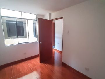 Departamento En Venta 2Do Piso Urb Villa Sol, Los Olivos