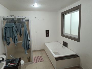 Casa en venta en Colonia Industrial, Gustavo A. Madero  ¡Vive, trabaja y ejercítate en un solo lugar! 🏡💼💪
