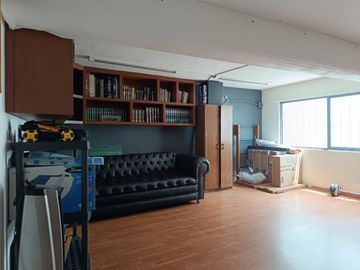 Casa en venta en Colonia Industrial, Gustavo A. Madero  ¡Vive, trabaja y ejercítate en un solo lugar! 🏡💼💪