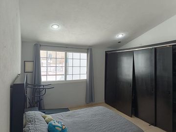 Casa en venta en Colonia Industrial, Gustavo A. Madero  ¡Vive, trabaja y ejercítate en un solo lugar! 🏡💼💪