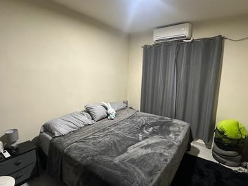 VENDO CASA EN CLÚSTER CON ALBERCA, CASETA DE VIGILANCIA, CANCHA DE FUTBOL Y JUEGOS INFANTILES.