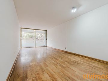 Encantador departamento de 3 dormitorios y 2 baños ubicado en un barrio familiar, cercano a Colegio San Ignacio .