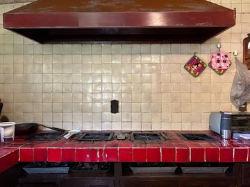 Oportunidad CASA Sola, VENTA para eventos en Cuernavaca-Temixco, zona sur, CESION