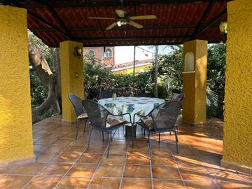 Oportunidad CASA Sola, VENTA para eventos en Cuernavaca-Temixco, zona sur, CESION