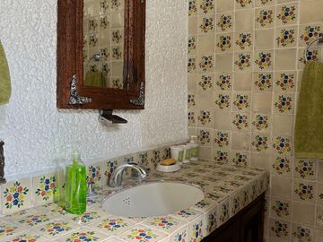 Oportunidad CASA Sola, VENTA para eventos en Cuernavaca-Temixco, zona sur, CESION