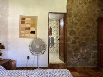 Oportunidad CASA Sola, VENTA para eventos en Cuernavaca-Temixco, zona sur, CESION