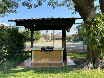 Oportunidad CASA Sola, VENTA para eventos en Cuernavaca-Temixco, zona sur, CESION