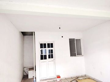 Se vende casa en colonia las carmelitas, en calle paso de la muerte.