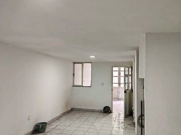 Se vende casa en colonia las carmelitas, en calle paso de la muerte.