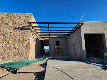 VÓRTICE INMOBILIARIA VENDE CASA EN BARRIO PRIVADO LAR DE TERRADA, LUJÁN DE CUYO, MENDOZA.