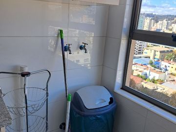 ESPECTACULAR DEPARTAMENTO  3D, 3B, SECTOR PONIENTE  DE VIÑA, VISTA AL MAR