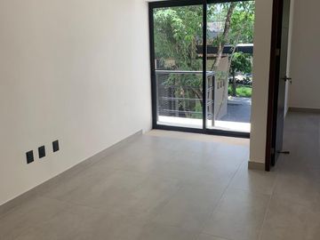 CASA NUEVA EN VENTA O RENTA EN CANCUN EN AVENIDA COLEGIOS