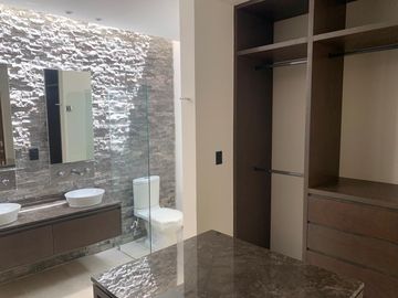 CASA NUEVA EN VENTA O RENTA EN CANCUN EN AVENIDA COLEGIOS