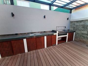 Casa en venta en Zona Plateada, con amplia terraza.
