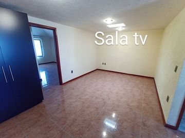 Casa en venta en Zona Plateada, con amplia terraza.