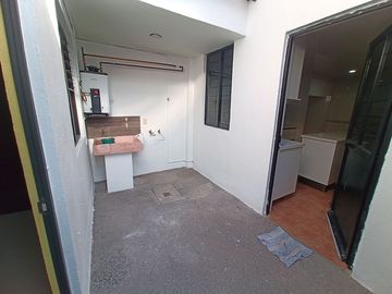 Casa en venta en Zona Plateada, con amplia terraza.