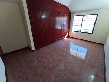 Casa en venta en Zona Plateada, con amplia terraza.