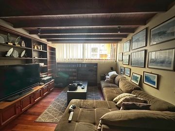 CASA EN VENTA EN SAN ISIDRO CERCA AL PARQUE ACOSTA
