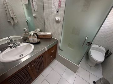 CASA EN VENTA EN SAN ISIDRO CERCA AL PARQUE ACOSTA