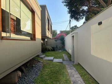 CASA EN VENTA EN SAN ISIDRO CERCA AL PARQUE ACOSTA