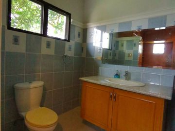 For sale House & Lot in Talisay City