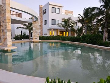 Villa con alberca privada en venta, Telchac Puerto, Yucatán