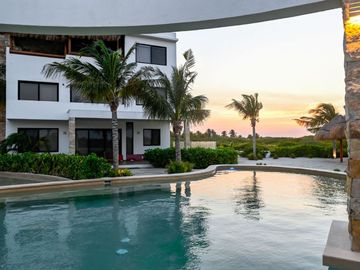 Villa con alberca privada en venta, Telchac Puerto, Yucatán