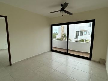 Villa con alberca privada en venta, Telchac Puerto, Yucatán