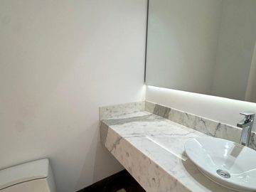 LINDO DEPARTAMENTO AMPLIO DE ESTRENO SAN ISIDRO