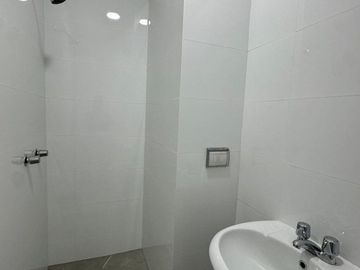 LINDO DEPARTAMENTO AMPLIO DE ESTRENO SAN ISIDRO