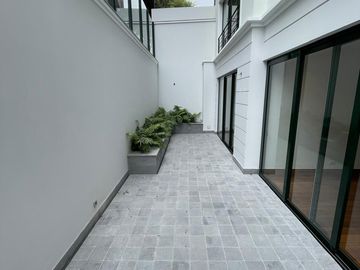 LINDO DEPARTAMENTO AMPLIO DE ESTRENO SAN ISIDRO