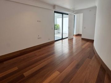 LINDO DEPARTAMENTO AMPLIO DE ESTRENO SAN ISIDRO