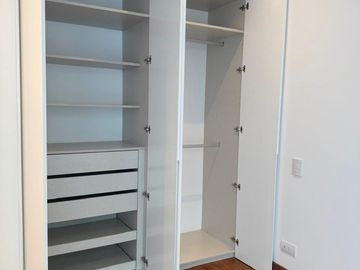 LINDO DEPARTAMENTO AMPLIO DE ESTRENO SAN ISIDRO