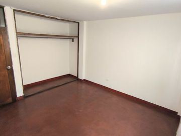 Se Alquila Departamento En Urb. San Hilarión, A Un Paso De La Estación de Tren