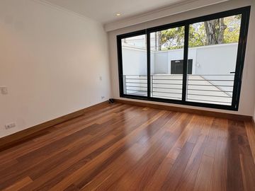 LINDO DEPARTAMENTO DE ESTRENO PRIMER PISO SAN ISIDRO