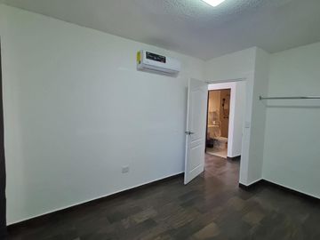 VENTA  RESIDENCIA  EN EXCELENTE ESTADO  Y  MUY BUENA UBICACION