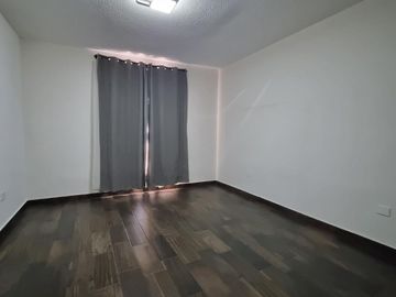 VENTA  RESIDENCIA  EN EXCELENTE ESTADO  Y  MUY BUENA UBICACION