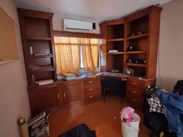 EXCELENTE CASA  PARA INVERSION, HACER DEPARTAMENTOS O CASA HABITACION