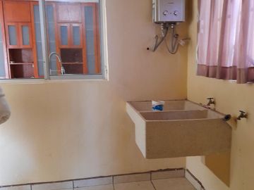 VENTA DE EXCELENTE CASA , AMPLIADA EN VILLAS DE MEDITERRANEO, ZONA PONIENTE
