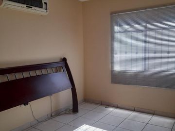 VENTA DE EXCELENTE CASA , AMPLIADA EN VILLAS DE MEDITERRANEO, ZONA PONIENTE