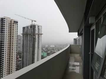 FOR SALE Brand New Unit located at The Royalton at Capitol Commons, Brgy. Oranbo, Pasig City