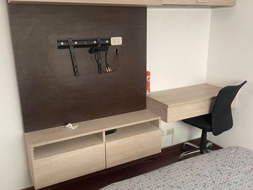 VENDO EXCLUSIVO Y AMPLIO DPTO. EN URB. CASUARINAS - SURCO