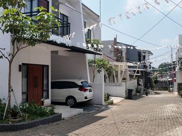 Rumah Ciracas Green, Baru 2/1 LANTAI, Murah Mewah, Kelapa Dua Jaktim Kota Jakarta Timur, Jual Dijual