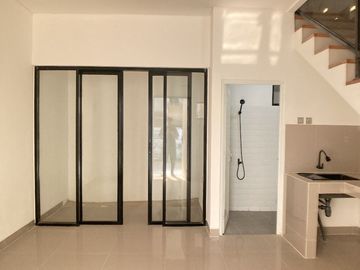 Rumah Ciracas Green, Baru 2/1 LANTAI, Murah Mewah, Kelapa Dua Jaktim Kota Jakarta Timur, Jual Dijual