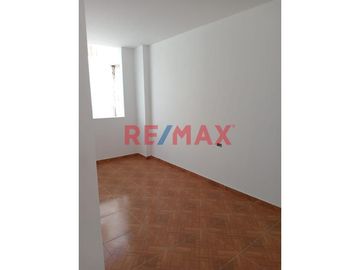 ¡Imperdible! Venta De Casa Nueva De 02 Pisos (Base Para 3 Pisos + Azotea), En Condominio Sol De Chan Chan Altura Colegio Ramon Castilla