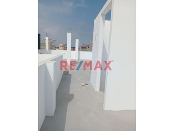 ¡Imperdible! Venta De Casa Nueva De 02 Pisos (Base Para 3 Pisos + Azotea), En Condominio Sol De Chan Chan Altura Colegio Ramon Castilla
