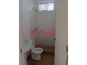 ¡Imperdible! Venta De Casa Nueva De 02 Pisos (Base Para 3 Pisos + Azotea), En Condominio Sol De Chan Chan Altura Colegio Ramon Castilla