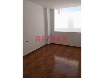 ¡Imperdible! Venta De Casa Nueva De 02 Pisos (Base Para 3 Pisos + Azotea), En Condominio Sol De Chan Chan Altura Colegio Ramon Castilla