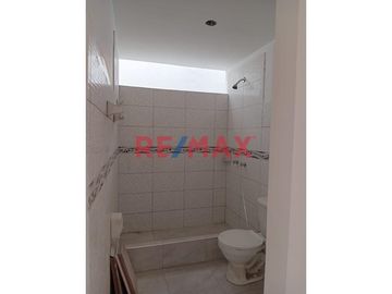 ¡Imperdible! Venta De Casa Nueva De 02 Pisos (Base Para 3 Pisos + Azotea), En Condominio Sol De Chan Chan Altura Colegio Ramon Castilla