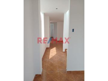 ¡Imperdible! Venta De Casa Nueva De 02 Pisos (Base Para 3 Pisos + Azotea), En Condominio Sol De Chan Chan Altura Colegio Ramon Castilla